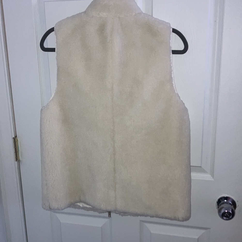 J Crew Excursion Sherpa Vest Ivory - NWT - Picture 4 of 4